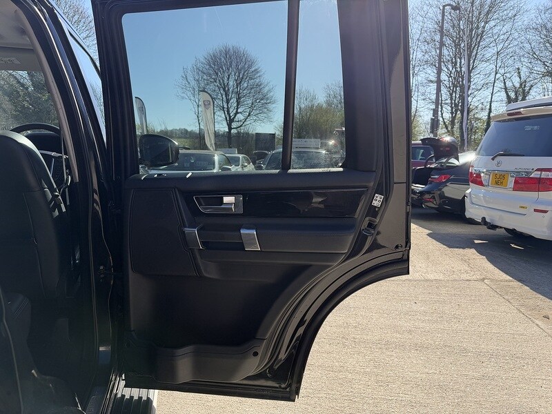 Used Land Rover Discovery 4 for sale - 78197523: Photo 16