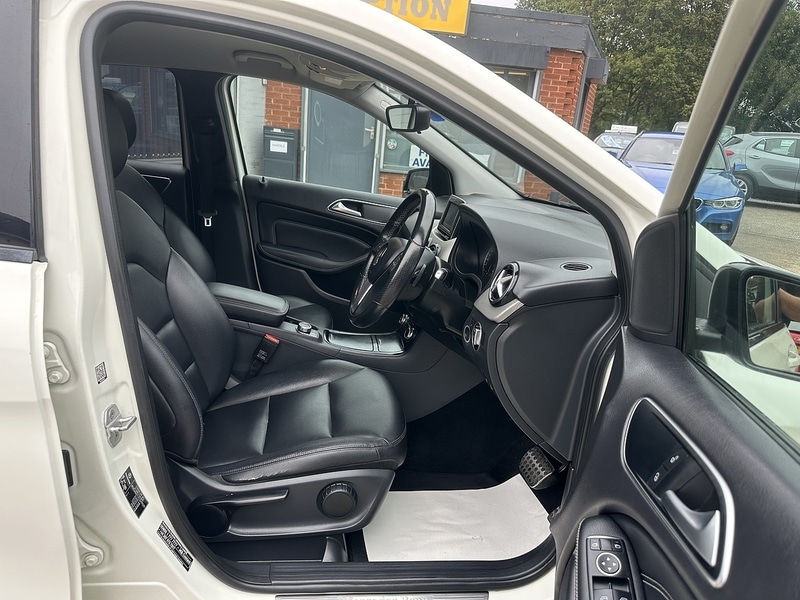 Used Mercedes-Benz B Class 2014 for sale - 76615790: Photo 9