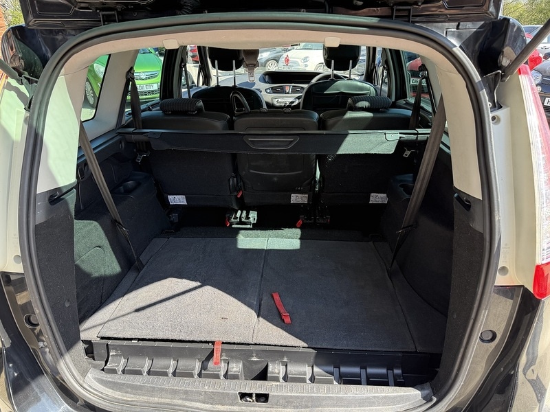 Used Renault Grand Scenic 2012 for sale - 76615775: Photo 13