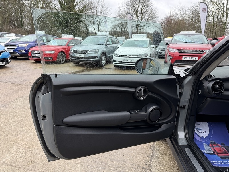 Used MINI Hatch 2015 for sale - 76974000: Photo 11