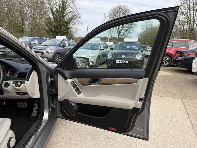 Used Mercedes-Benz C Class 2009 for sale - 78065088: Photo 10