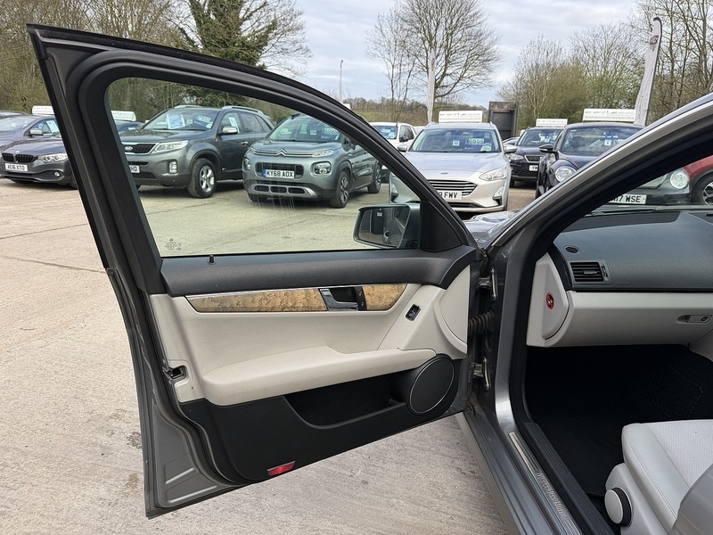 Used Mercedes-Benz C Class 2009 for sale - 78065088: Photo 12