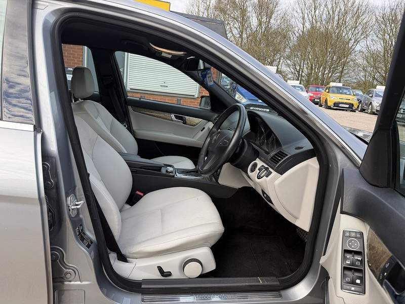 Used Mercedes-Benz C Class 2009 for sale - 78065088: Photo 9