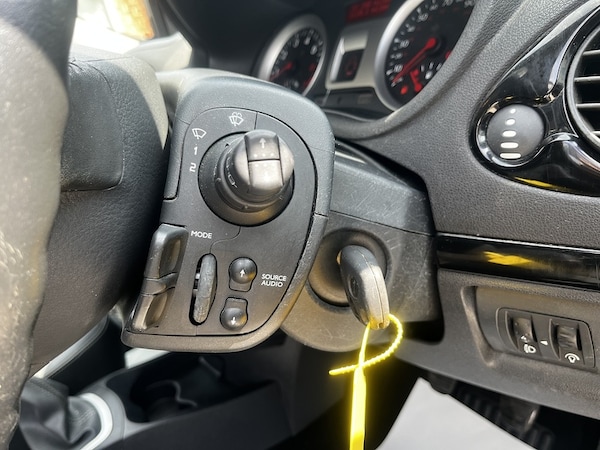 Used Renault Clio 2011 for sale - 75421844: Photo 20