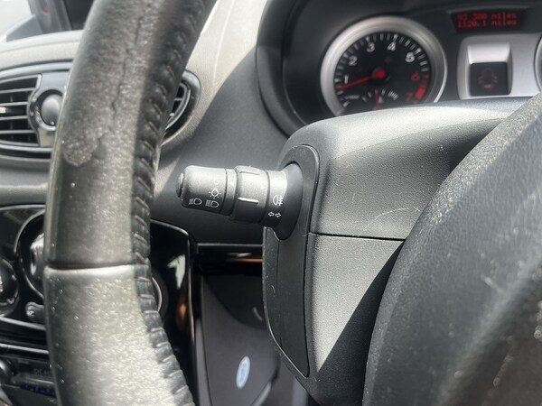 Used Renault Clio 2011 for sale - 75421844: Photo 21