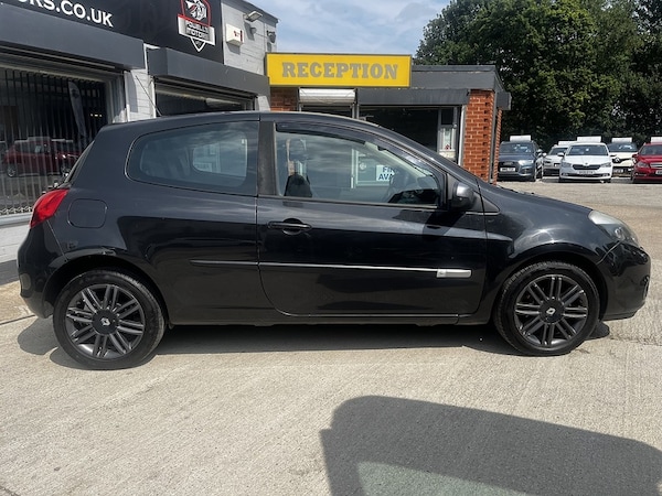 Used Renault Clio 2011 for sale - 75421844: Photo 8