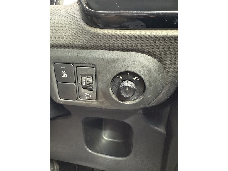 Used Citroen C4 Cactus 2017 for sale - 76615756: Photo 28