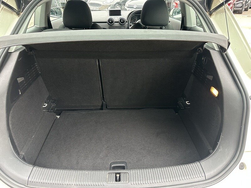 Used Audi A1 2012 for sale - 76615798: Photo 14