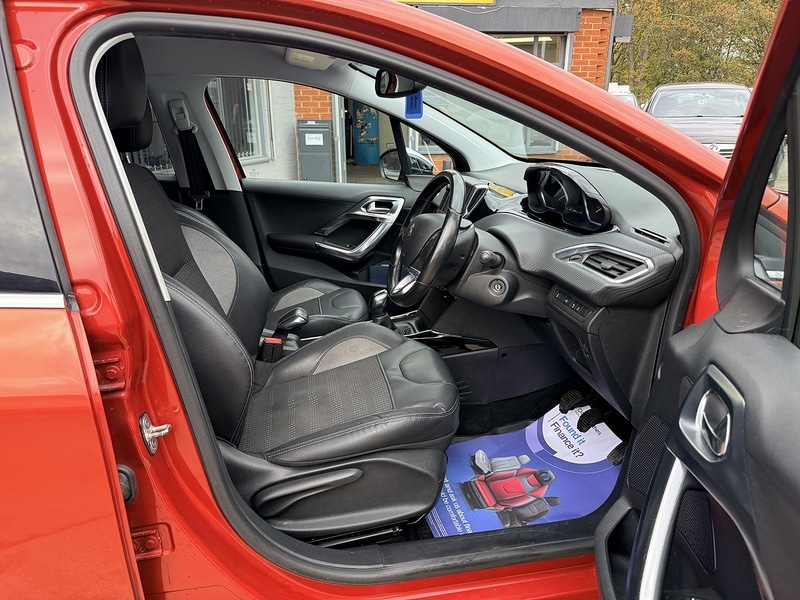 Used Peugeot 2008 2015 for sale - 76589031: Photo 11