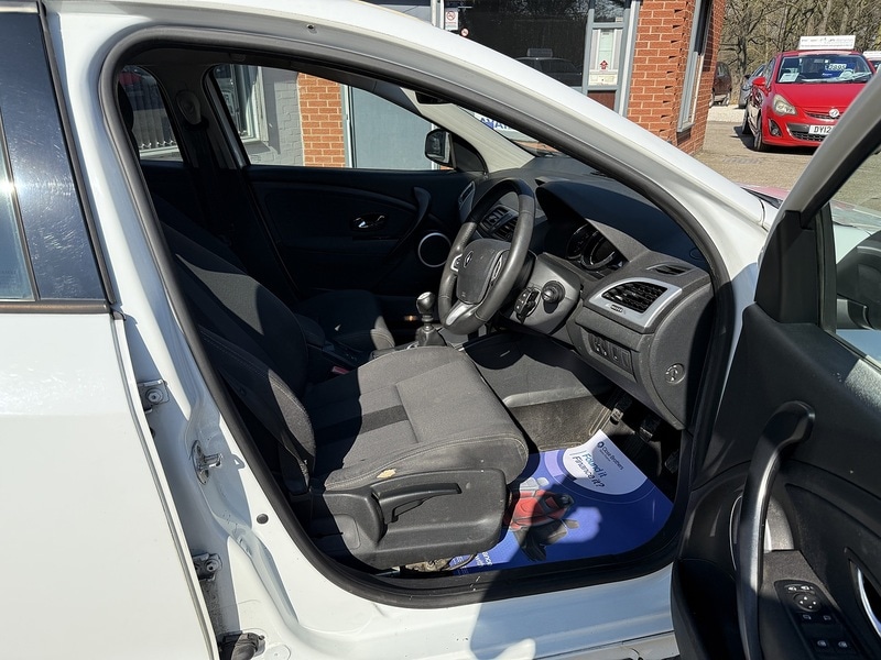 Used Renault Megane 2012 for sale - 76615759: Photo 14