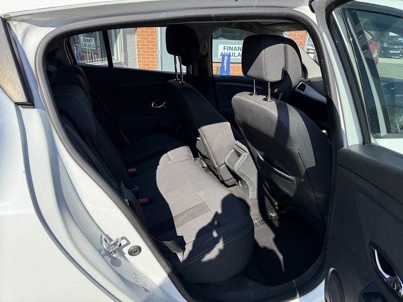 Used Renault Megane 2012 for sale - 76615759: Photo 15