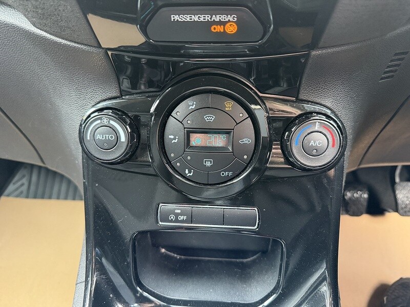 Used Ford Fiesta 2014 for sale - 78027159: Photo 24