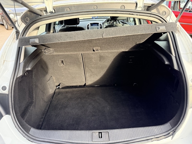 Used Vauxhall Astra 2015 for sale - 77663429: Photo 11