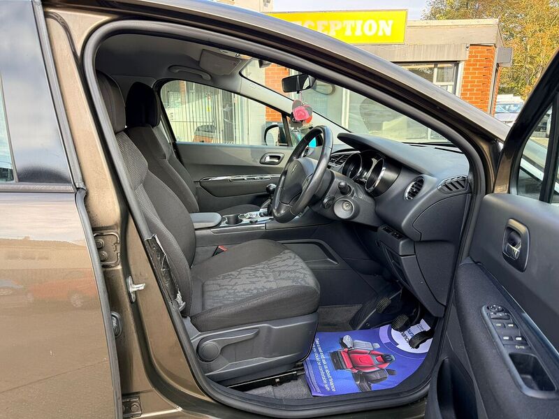 Used Peugeot 3008 2011 for sale - 76615820: Photo 11