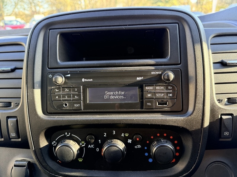 Used Vauxhall Vivaro 2017 for sale - 76615781: Photo 18