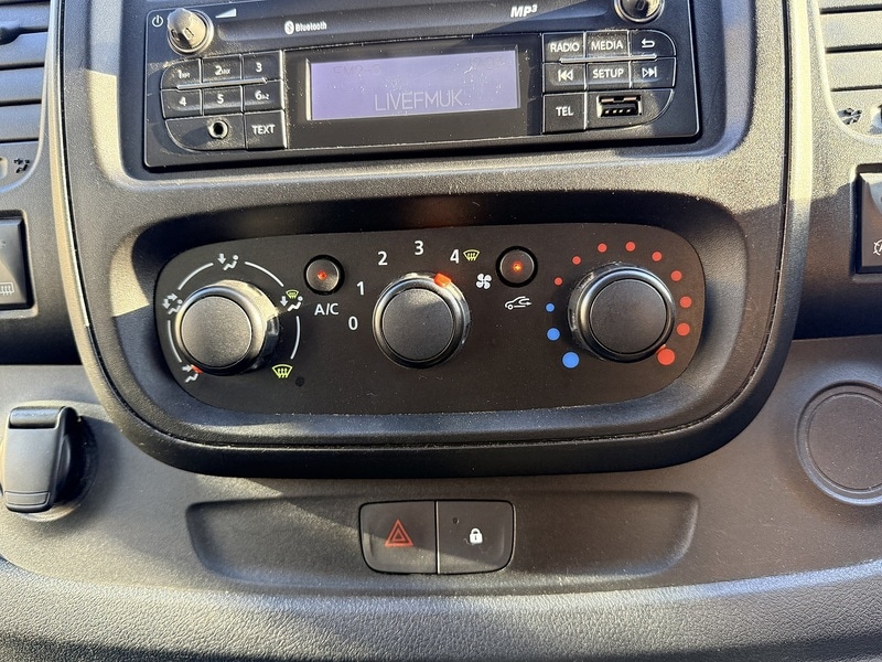 Used Vauxhall Vivaro 2017 for sale - 76615781: Photo 20