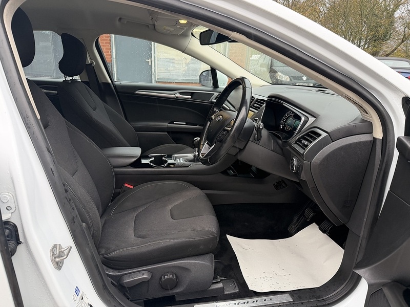 Used Ford Mondeo 2015 for sale - 76615833: Photo 11