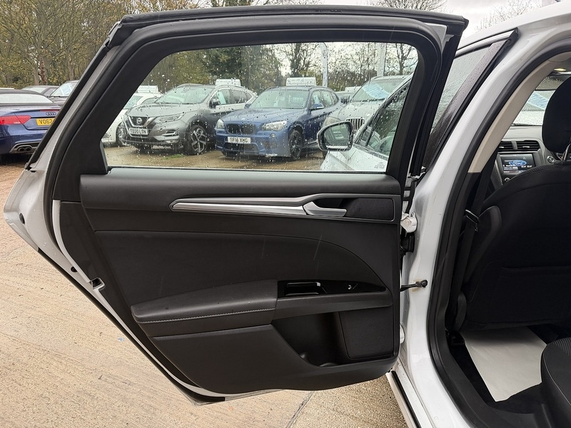 Used Ford Mondeo 2015 for sale - 76615833: Photo 18