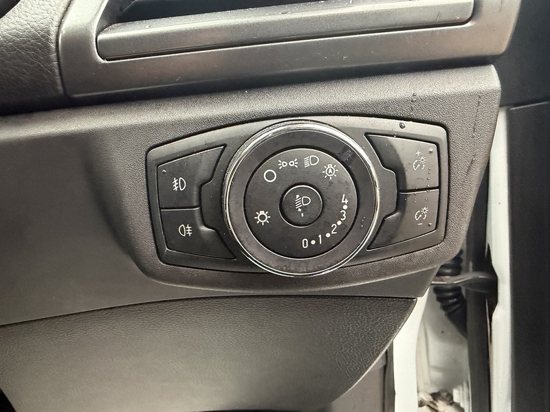 Used Ford Mondeo 2015 for sale - 76615833: Photo 27