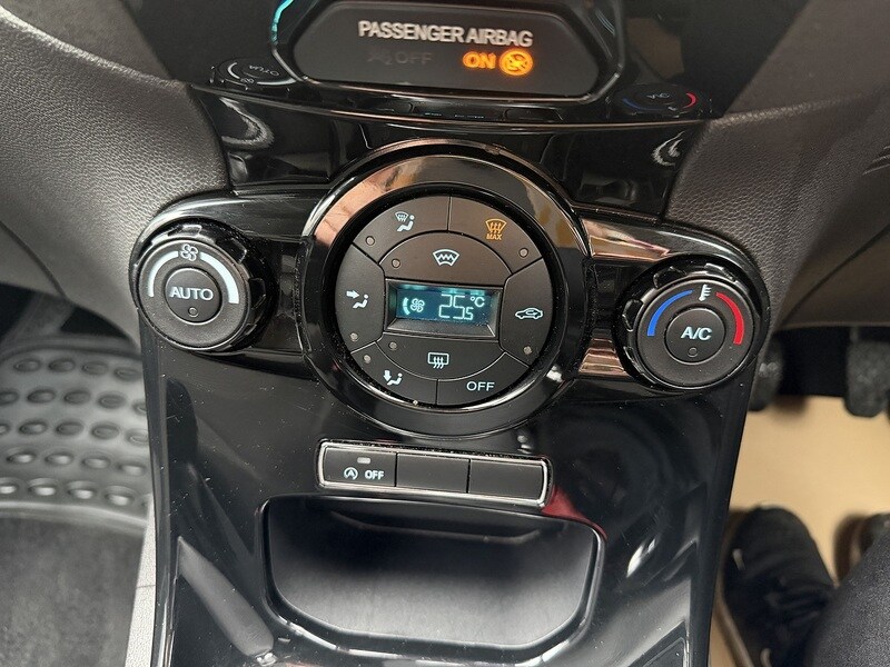 Used Ford Fiesta 2015 for sale - 77643271: Photo 20