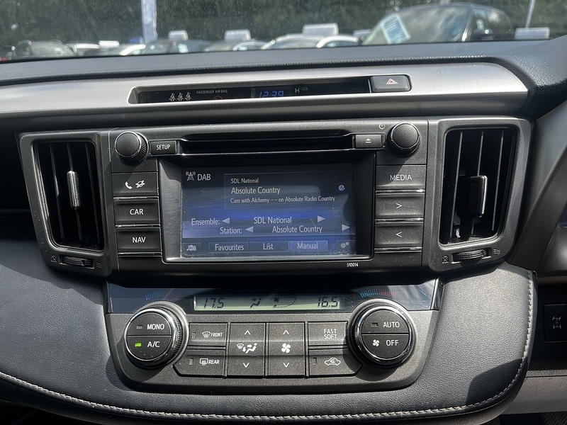 Used Toyota RAV4 2014 for sale - 76615748: Photo 16