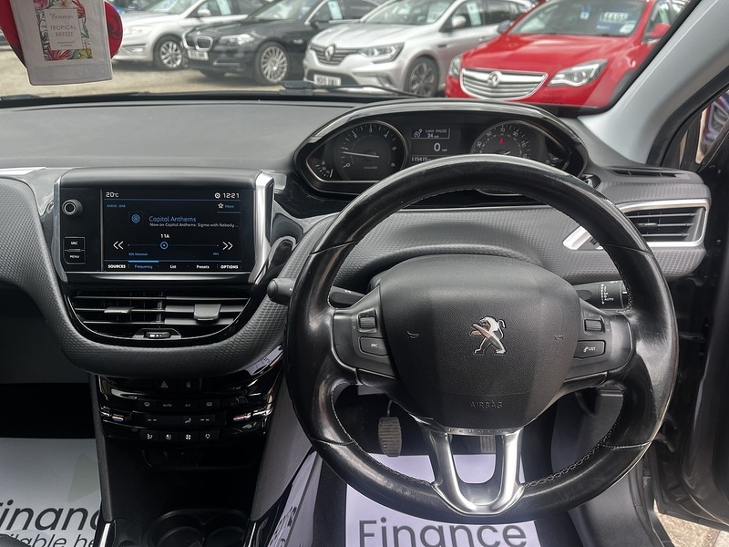 Used Peugeot 2008 2015 for sale - 76615760: Photo 10