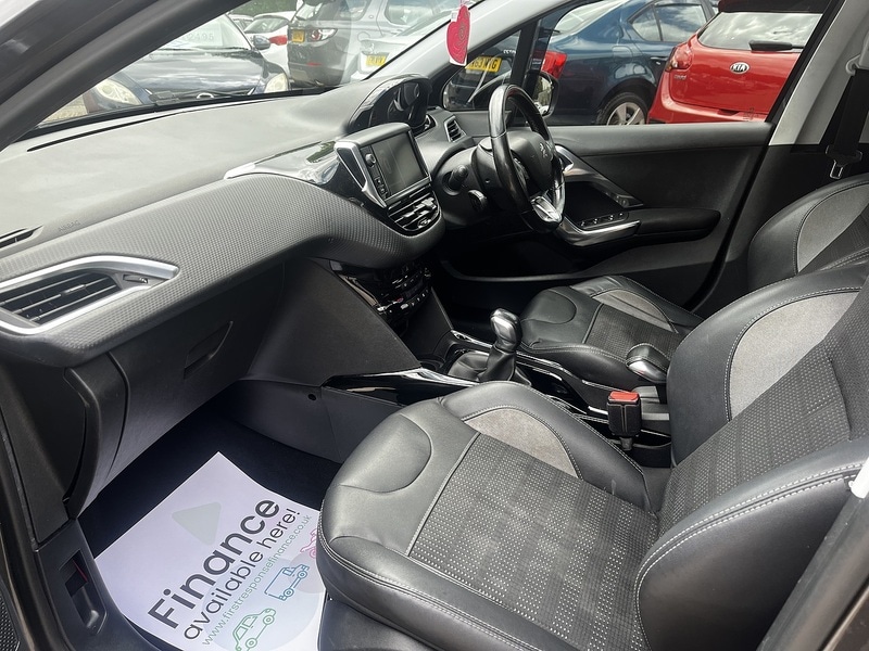 Used Peugeot 2008 2015 for sale - 76615760: Photo 15