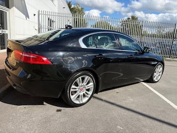 Used Jaguar XE 2017 for sale - 79777385: Photo