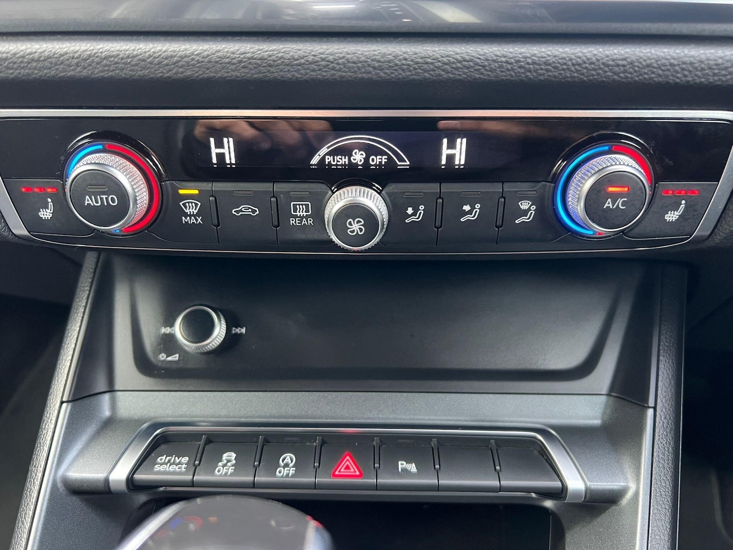 Used Audi Q3 2019 for sale - 76990825: Photo 24