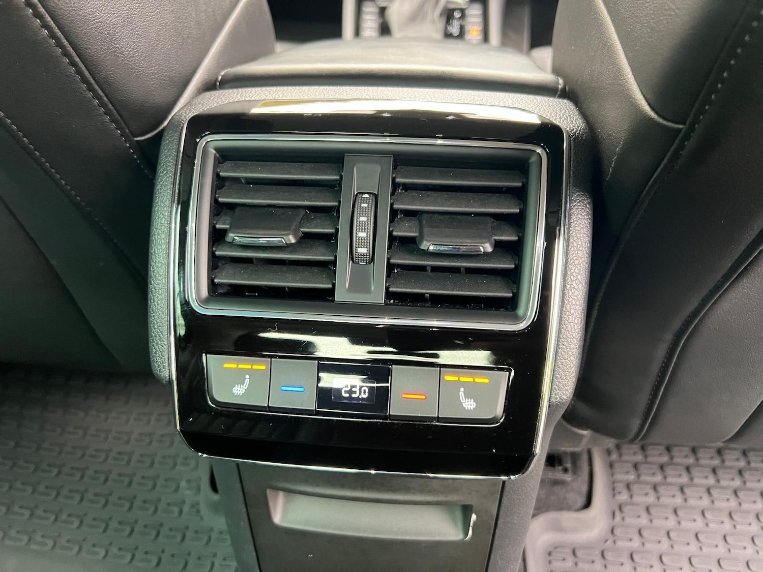 Used Skoda Superb 2018 for sale - 76446746: Photo 35