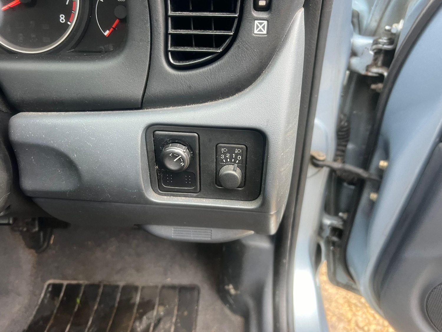 Used Nissan Almera 2005 for sale - 76382590: Photo 13