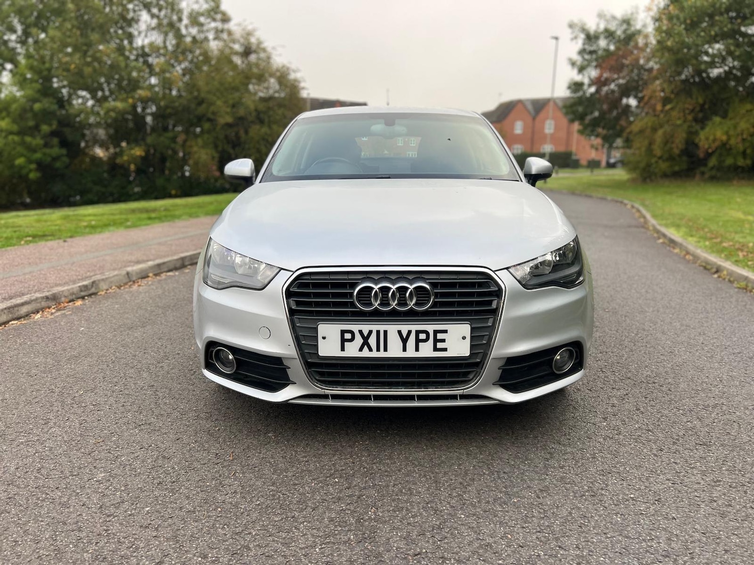 Used Audi A1 2011 for sale - 76382576: Photo 2