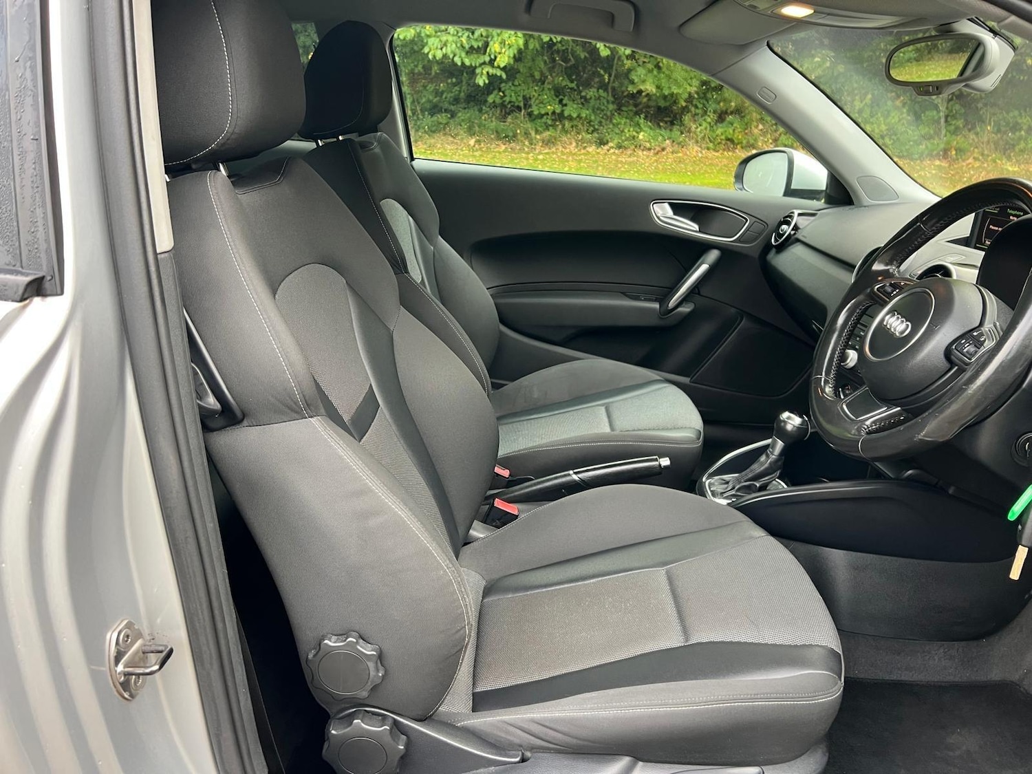 Used Audi A1 2011 for sale - 76382576: Photo 8