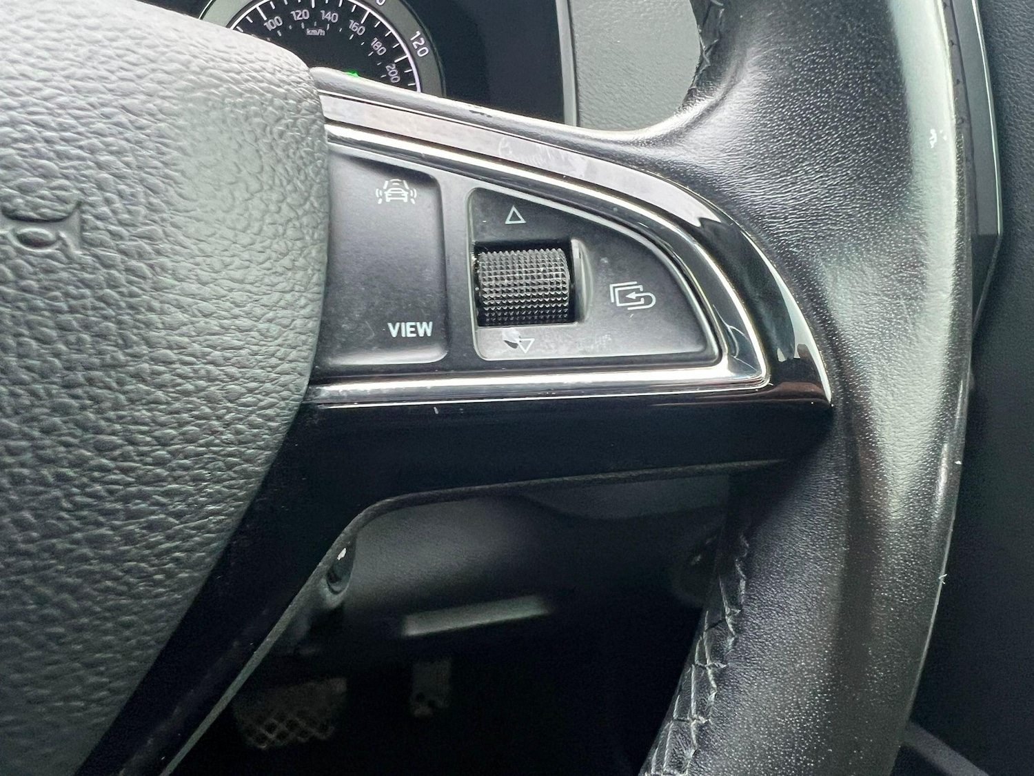 Used Skoda Karoq 2019 for sale - 76899221: Photo 23