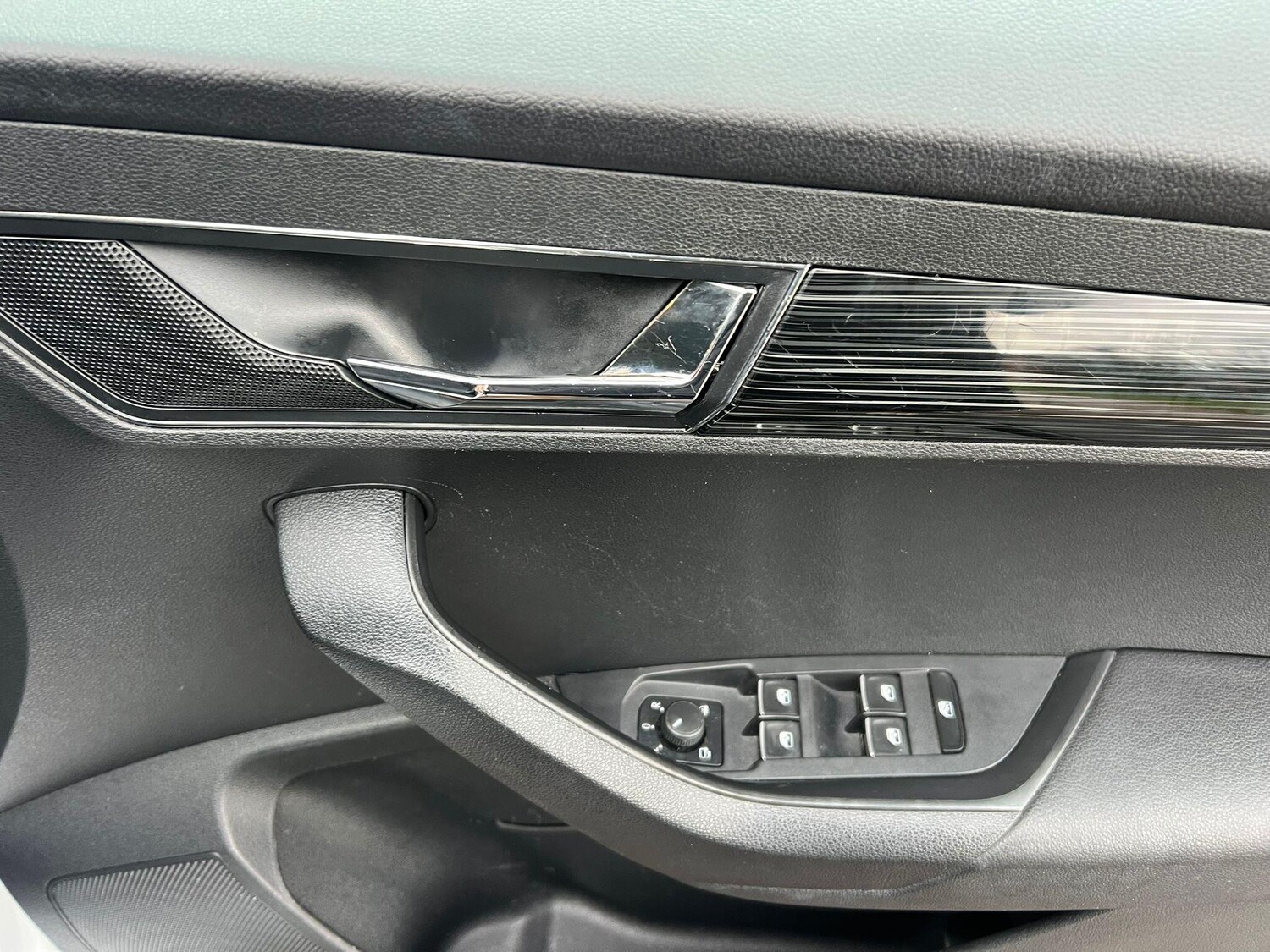 Used Skoda Karoq 2019 for sale - 76899221: Photo 31