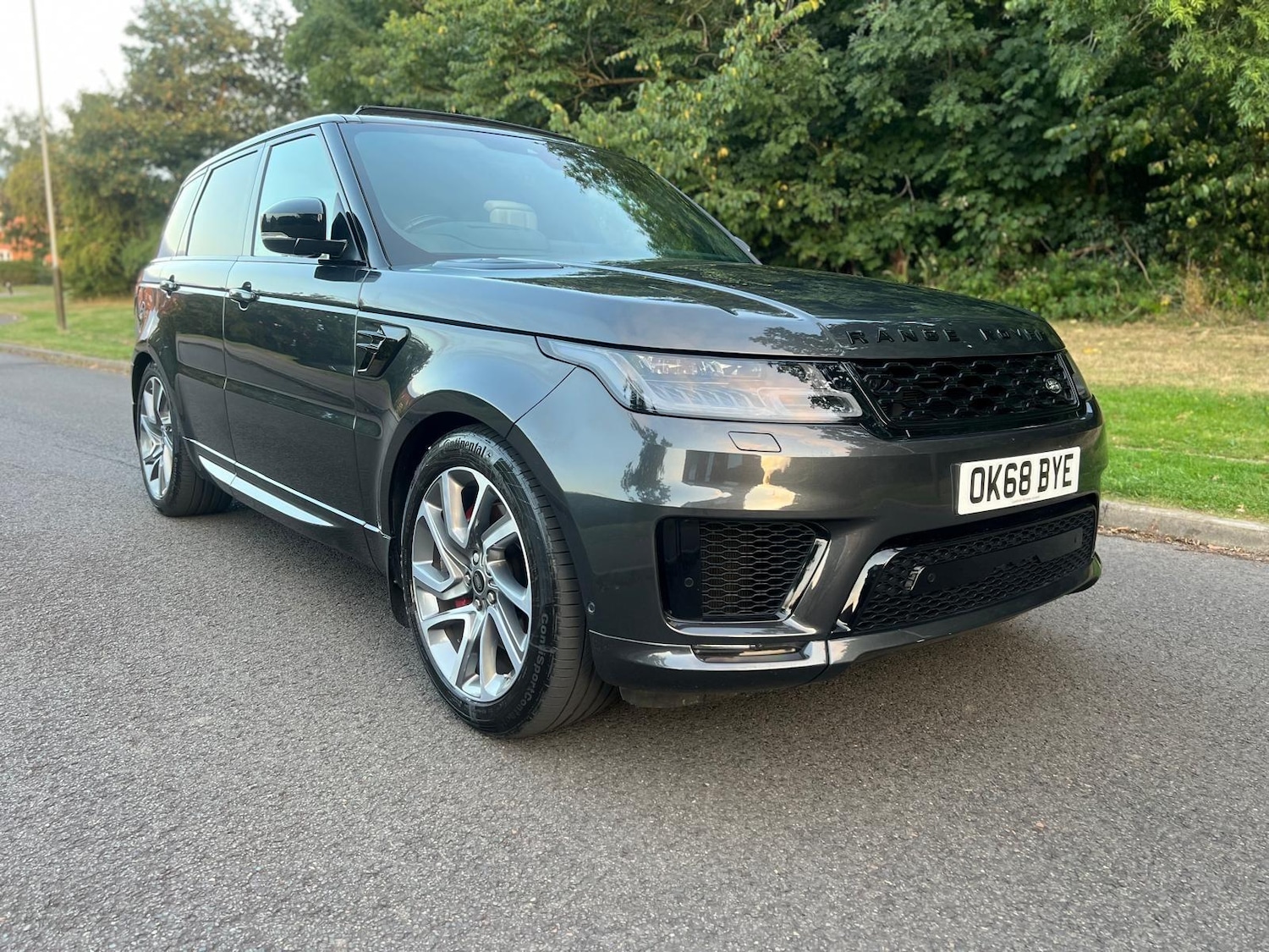 Used Land Rover Range Rover Sport 2018 for sale - 76382593: Photo 1