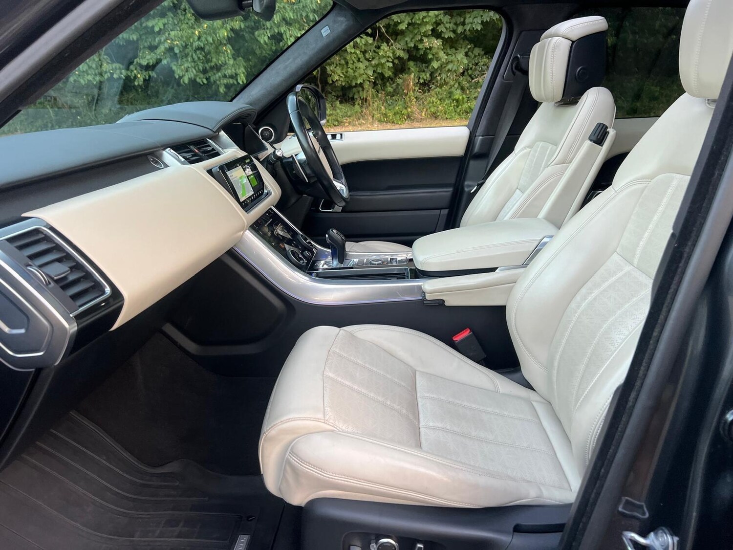 Used Land Rover Range Rover Sport 2018 for sale - 76382593: Photo 12