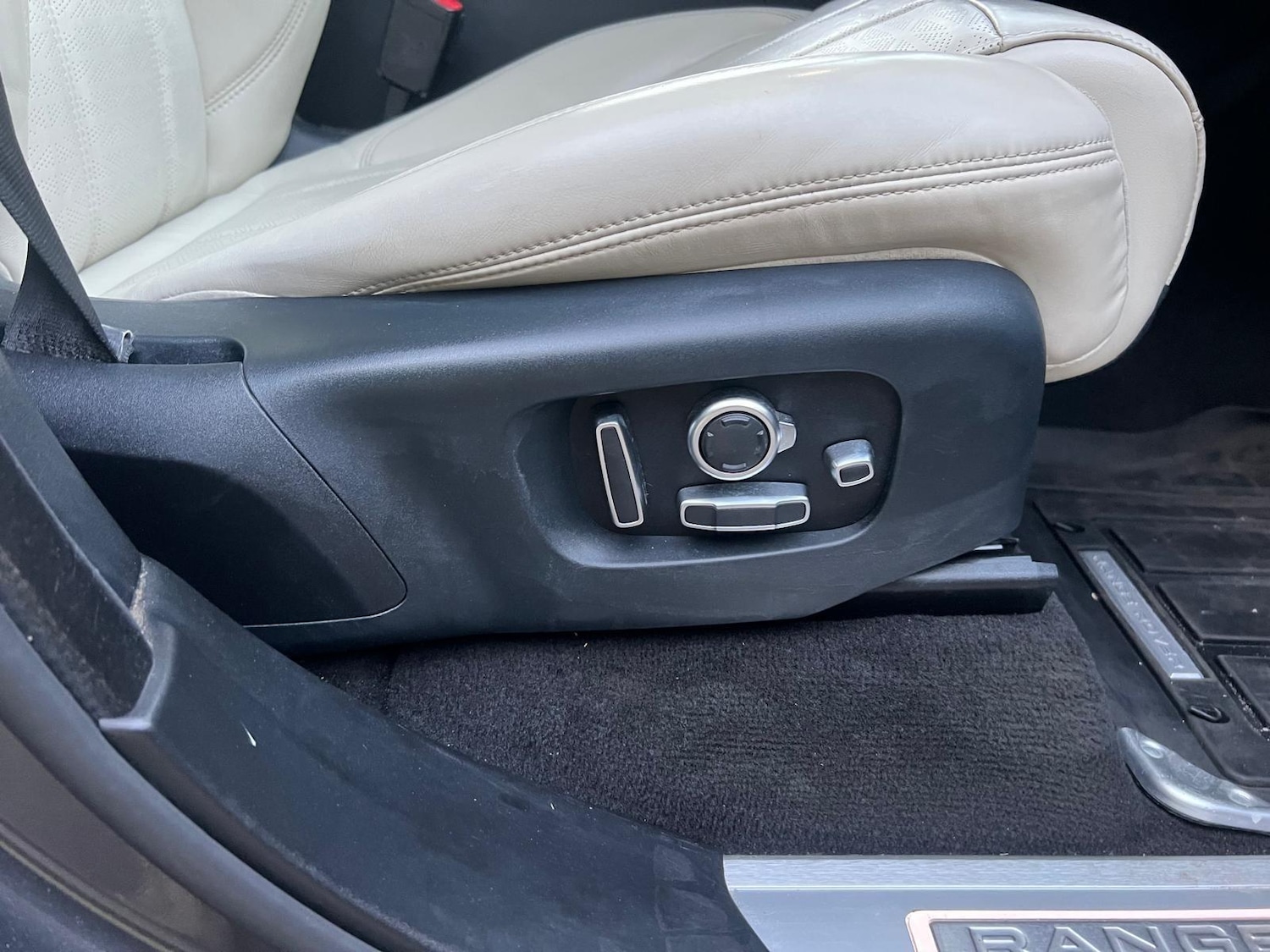 Used Land Rover Range Rover Sport 2018 for sale - 76382593: Photo 30