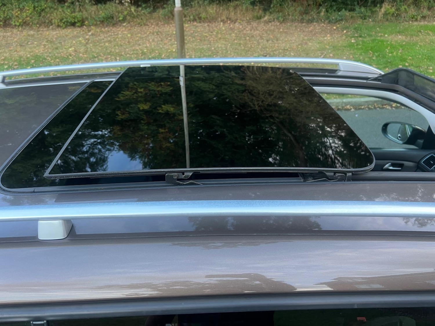 Used Volkswagen Touran 2011 for sale - 76382592: Photo 22