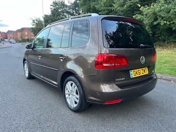 Used Volkswagen Touran 2011 for sale - 76382592: Photo