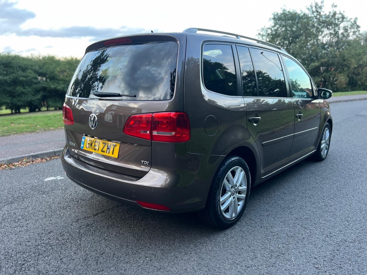 Used Volkswagen Touran 2011 for sale - 76382592: Photo 6