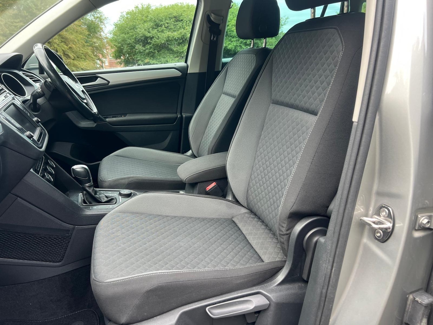 Used Volkswagen Tiguan 2017 for sale - 76382591: Photo 10