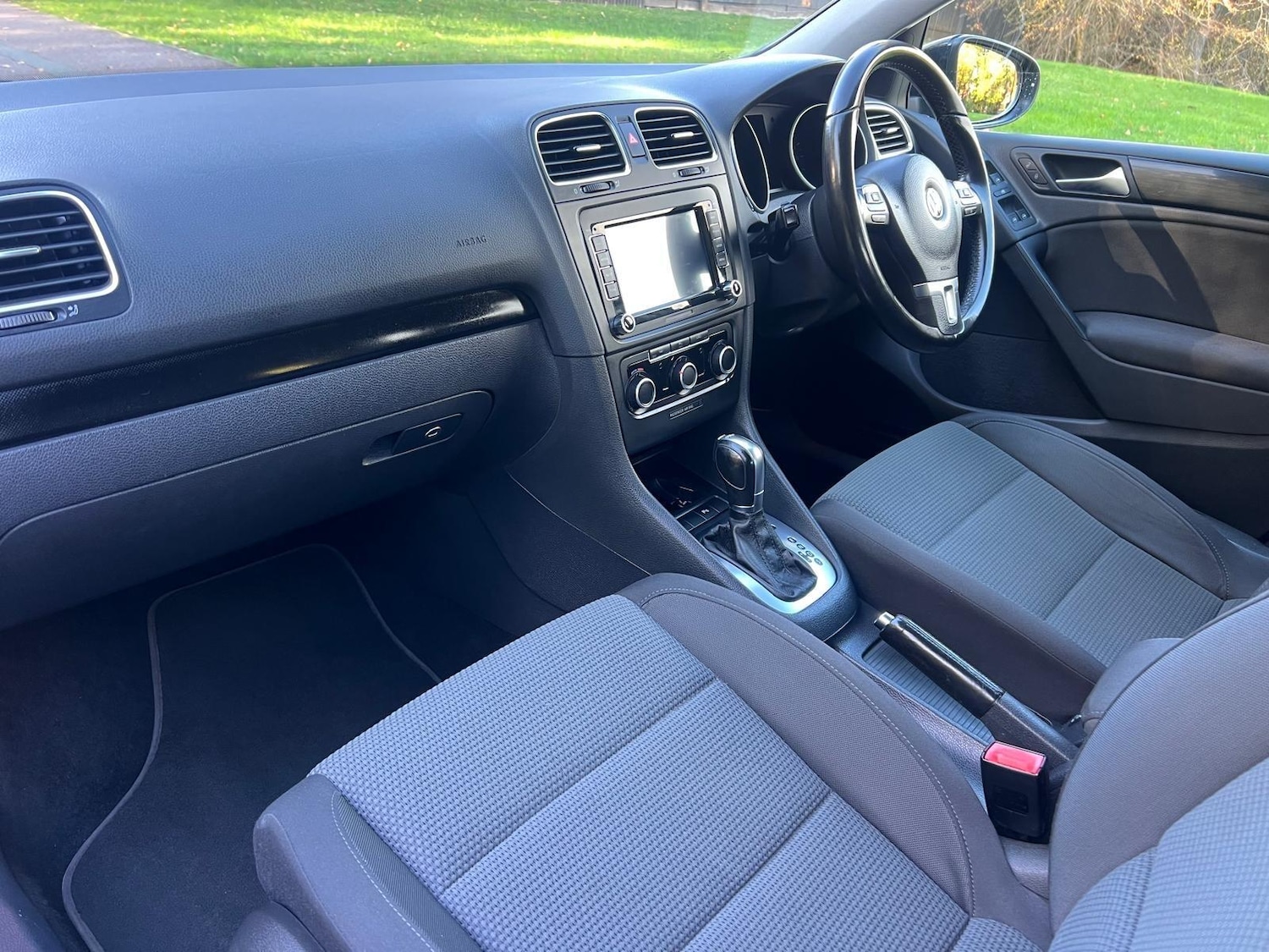 Used Volkswagen Golf 2011 for sale - 76382597: Photo 10