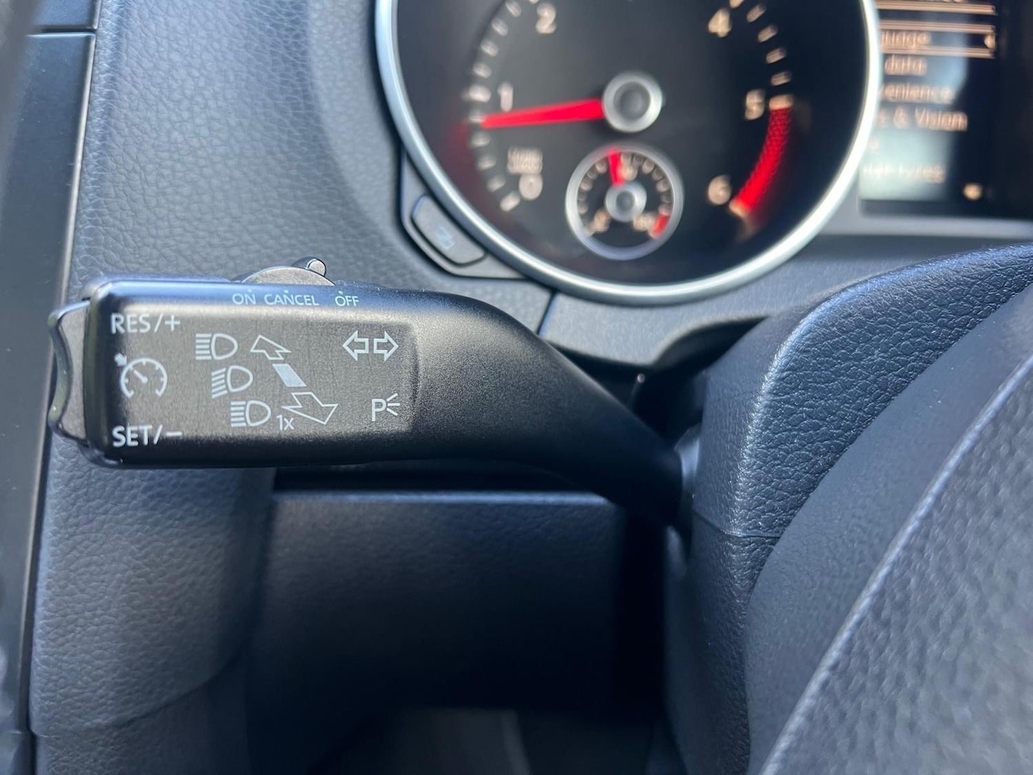 Used Volkswagen Golf 2011 for sale - 76382597: Photo 25