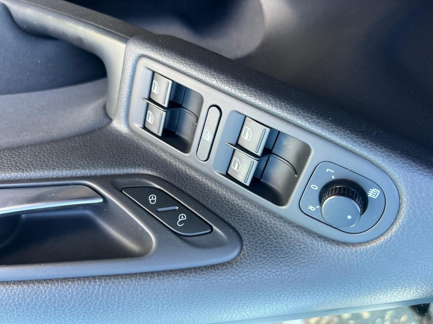 Used Volkswagen Golf 2011 for sale - 76382597: Photo 28