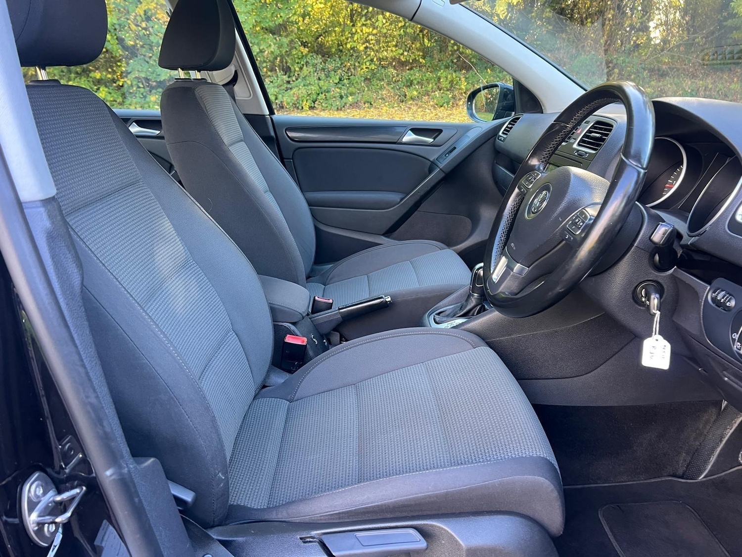 Used Volkswagen Golf 2011 for sale - 76382597: Photo 8