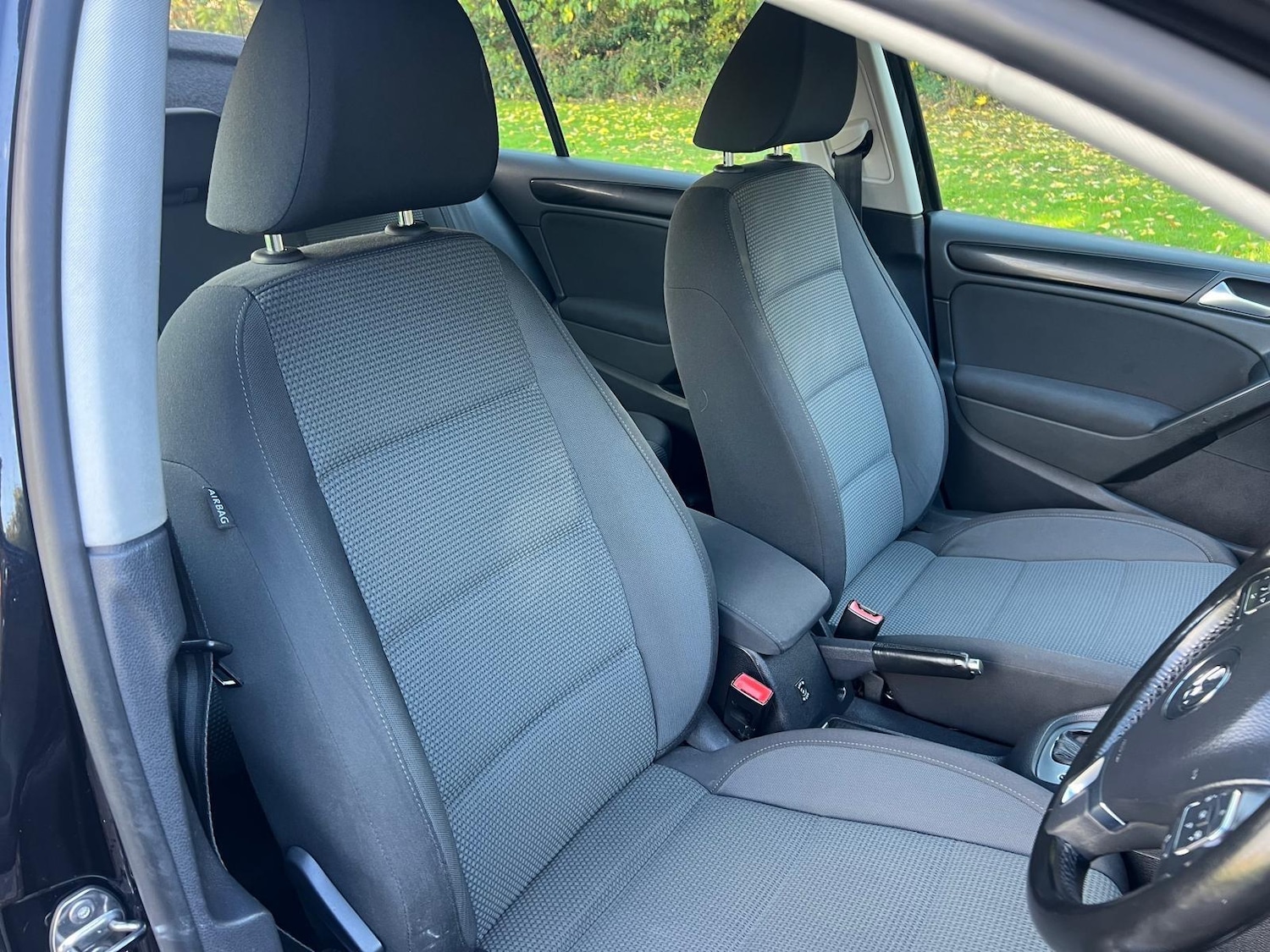 Used Volkswagen Golf 2011 for sale - 76382597: Photo 9