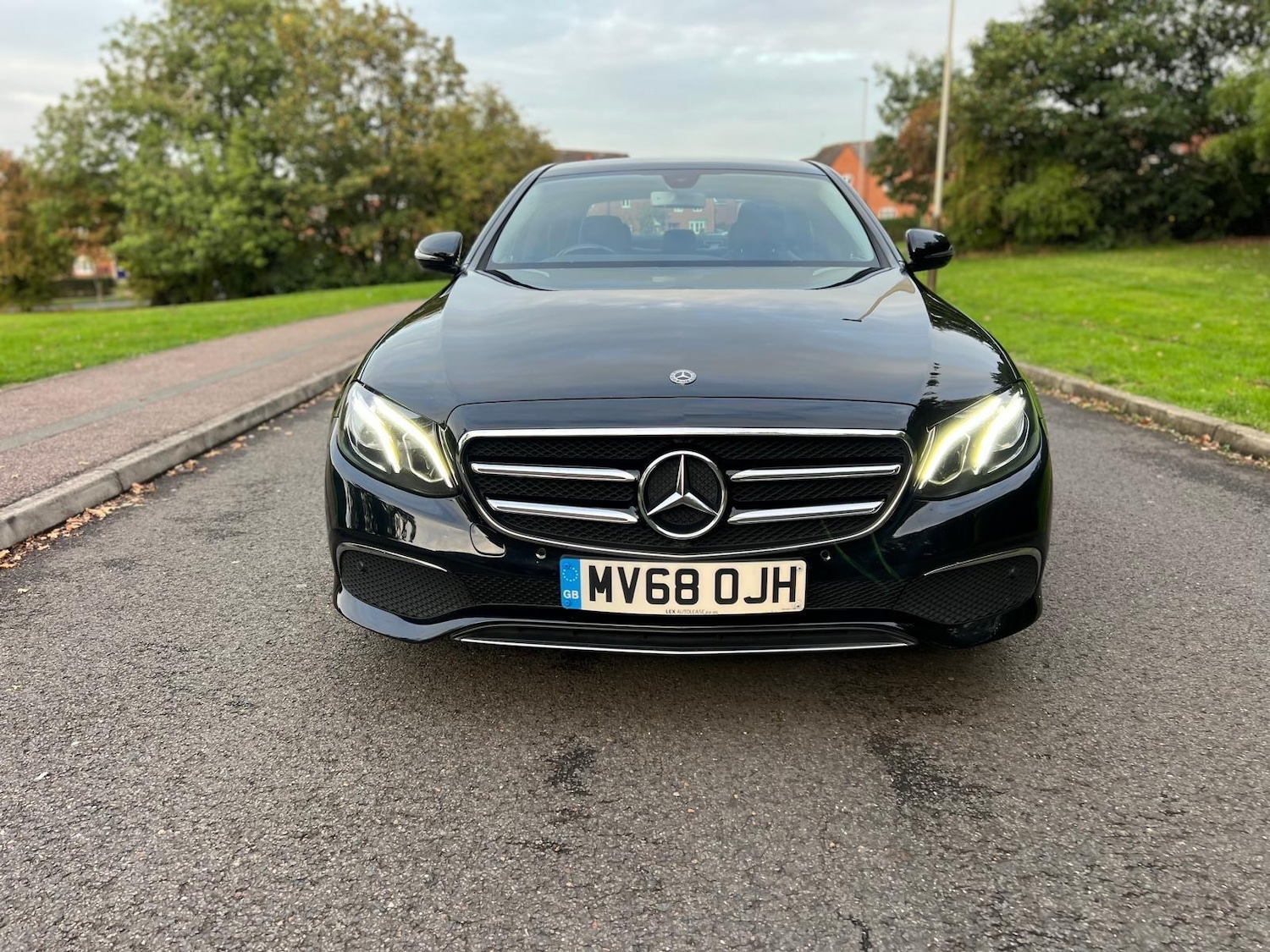 Used Mercedes-Benz E Class 2018 for sale - 76382596: Photo 2