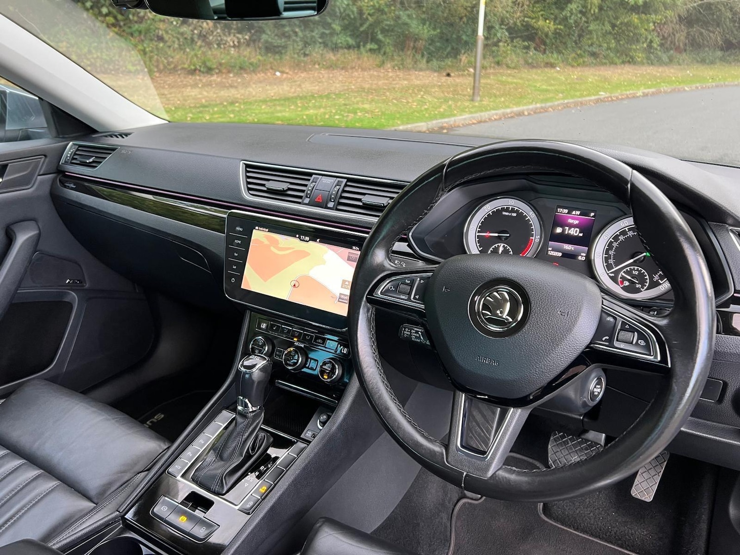 Used Skoda Superb 2017 for sale - 76382602: Photo 17