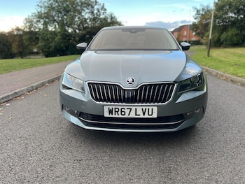 Used Skoda Superb 2017 for sale - 76382602: Photo